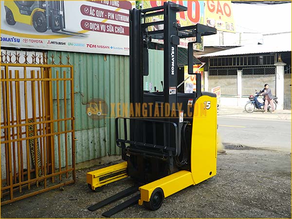 Xe nâng điện đứng lái KOMATSU FB15RL-15