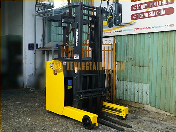 Xe nâng điện đứng lái KOMATSU FB15RL-15