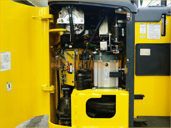 Xe nâng điện đứng lái KOMATSU FB15RL-15