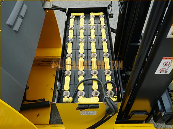 Xe nâng điện đứng lái KOMATSU FB15RL-15
