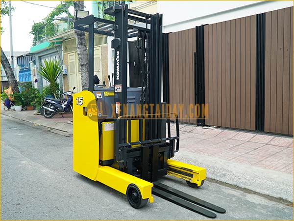 Xe nâng điện đứng lái KOMATSU FB15RL-15
