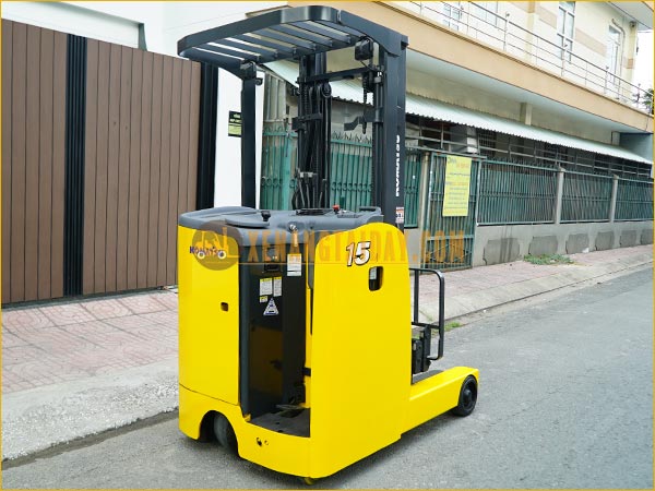 Xe nâng điện đứng lái KOMATSU FB15RL-15
