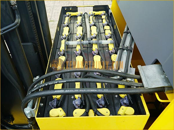 Xe nâng điện đứng lái KOMATSU FB15RP-15