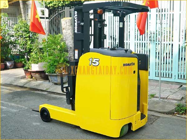 Xe nâng điện đứng lái KOMATSU FB15RP-15