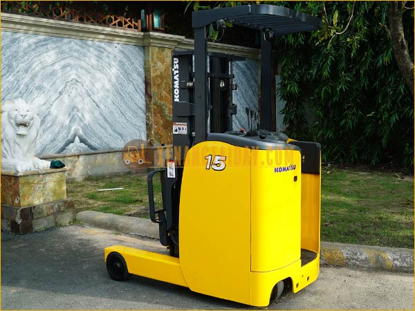 Xe nâng điện đứng lái KOMATSU FB15RS-15