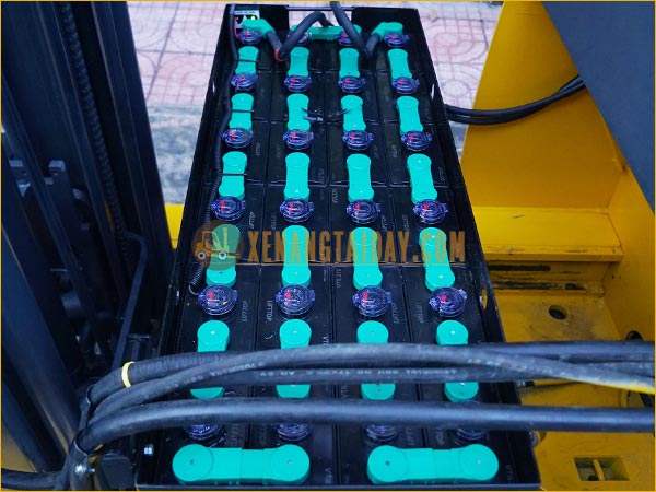 Xe nâng điện đứng lái KOMATSU FB18RL-14