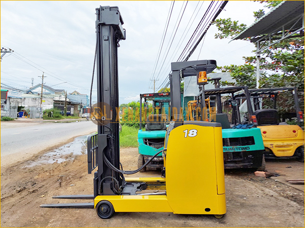 Xe nâng điện đứng lái Komatsu FB18RL-15