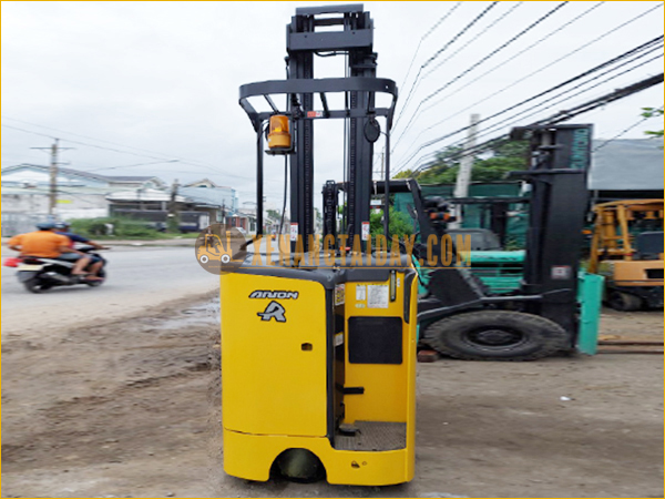 Xe nâng điện đứng lái Komatsu FB18RL-15
