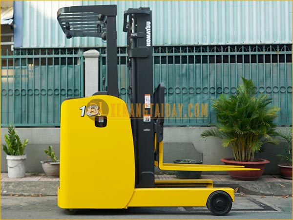 Xe nâng điện đứng lái KOMATSU FB18RL-15