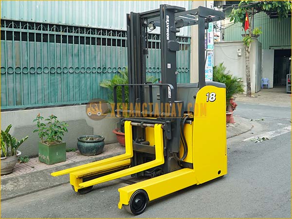 Xe nâng điện đứng lái KOMATSU FB18RL-15