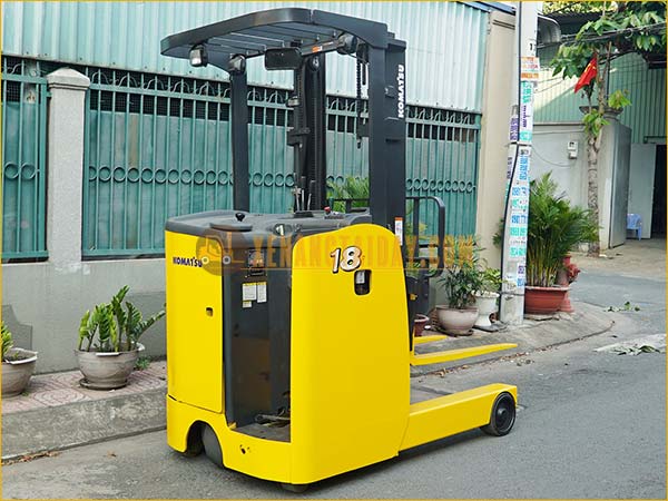 Xe nâng điện đứng lái KOMATSU FB18RL-15