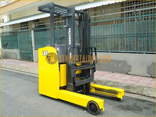Xe nâng điện đứng lái KOMATSU FB18RL-15