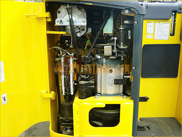 Xe nâng điện đứng lái KOMATSU FB18RL-15