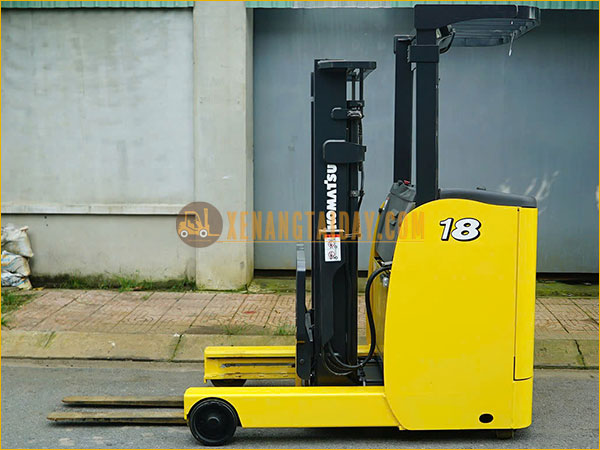 Xe nâng điện đứng lái KOMATSU FB18RL-15