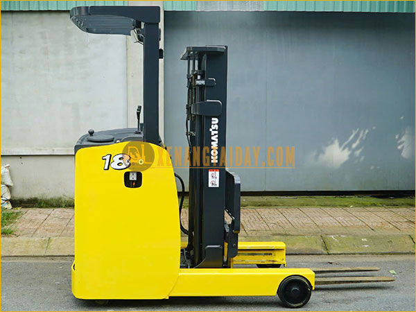 Xe nâng điện đứng lái KOMATSU FB18RL-15