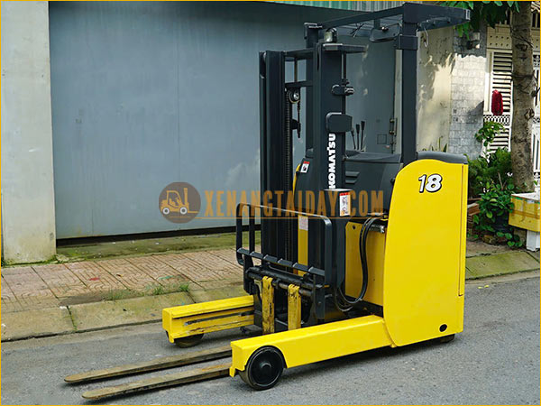 Xe nâng điện đứng lái KOMATSU FB18RL-15