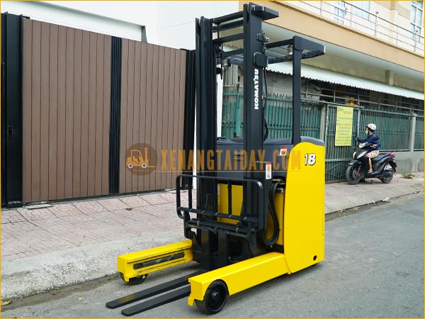 Xe nâng điện đứng lái KOMATSU FB18RL-15