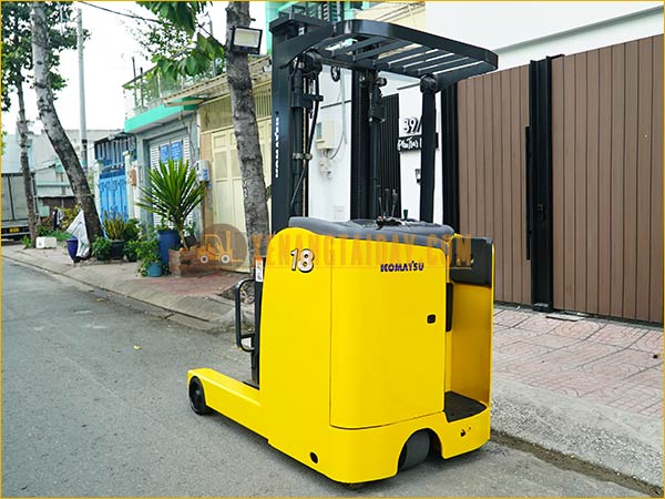 Xe nâng điện đứng lái KOMATSU FB18RL-15