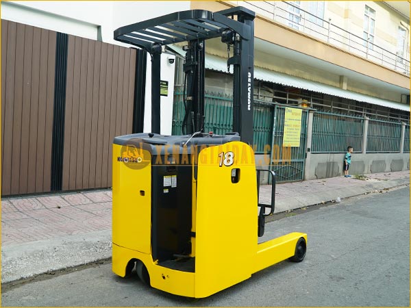 Xe nâng điện đứng lái KOMATSU FB18RL-15