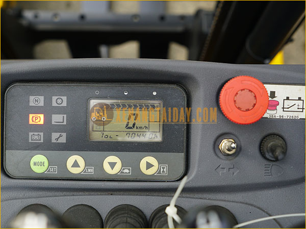 Xe nâng điện đứng lái KOMATSU FB18RL-15