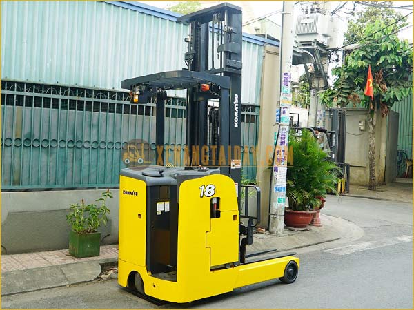Xe nâng điện đứng lái KOMATSU FB18RL-15 gắn pin lithum 48V - 280Ah PKGFF48280