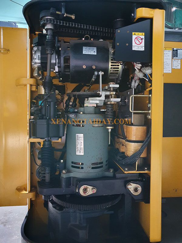 Xe nâng điện đứng lái Komatsu FB18RS-12