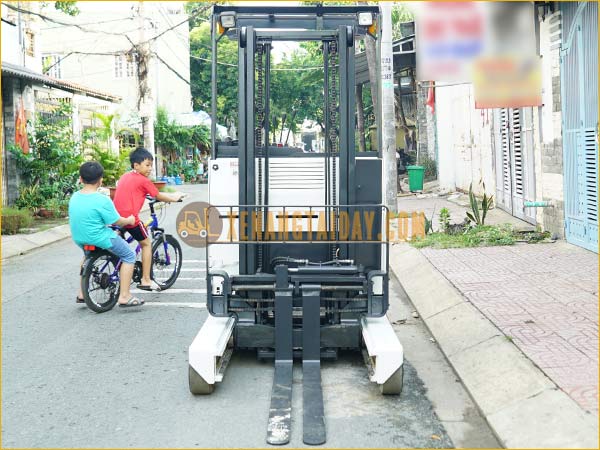 Xe nâng điện đứng lái NICHIYU FBR14-80-300AF