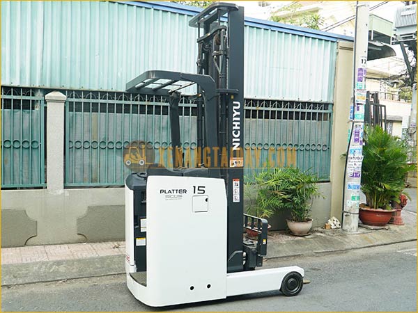 Xe nâng điện đứng lái NICHIYU FBRM15-80B-470SF gắn bình điện axít chì 48V - 290Ah VFP4
