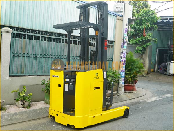 Xe nâng điện đứng lái NICHIYU FBRAW15-63-650M gắn pin lithum 48V - 230Ah PKGFF48230