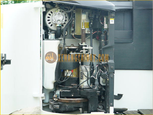 Xe nâng điện đứng lái NICHIYU FBRM15-80-300