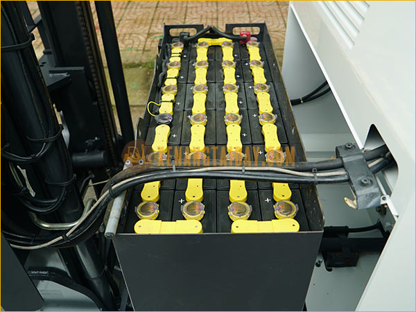 Xe nâng điện đứng lái NICHIYU FBRM15-80-350