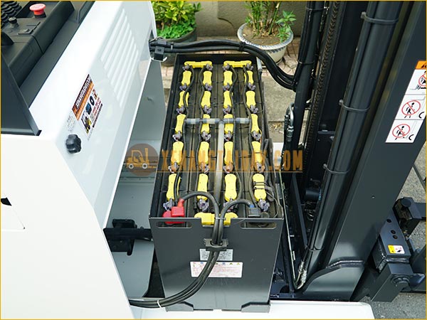 Xe nâng điện đứng lái NICHIYU FBRM15-85B-400SF