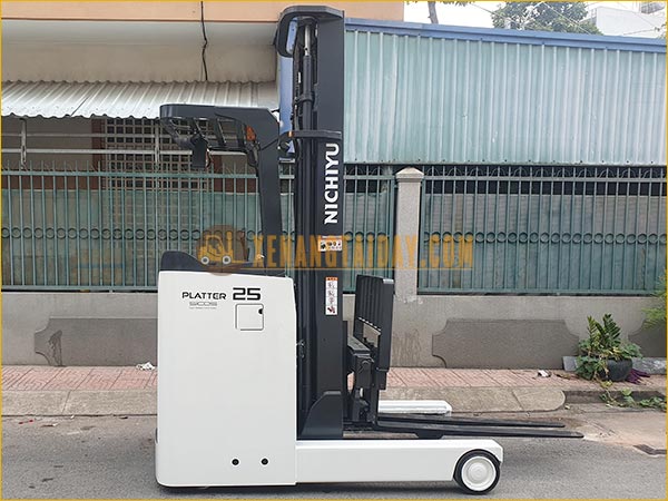 Xe nâng điện đứng lái NICHIYU FBRM25-80-450SF gắn pin lithum 48V - 340Ah PKGFF48340