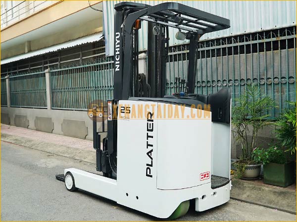 Xe nâng điện đứng lái NICHIYU FBRM25-H80B-470 gắn bình điện axít chì 48V - 470Ah VTI470