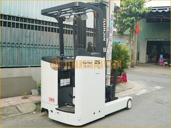 Xe nâng điện đứng lái NICHIYU FBRM25-H80B-470 gắn bình điện axít chì 48V - 470Ah VTI470