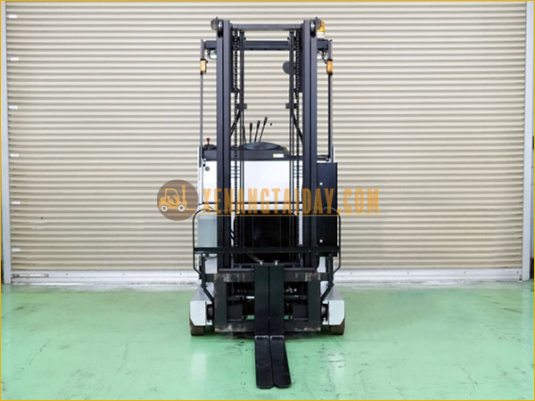 Xe nâng điện đứng lái Nissan U01L15