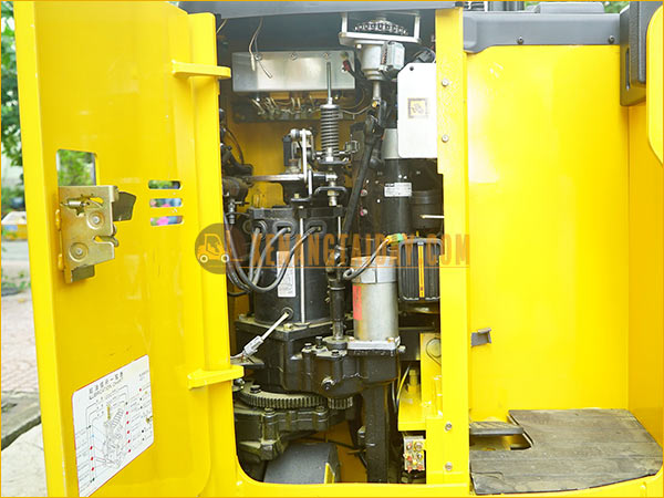Xe nâng điện đứng lái TCM FBR9-8C