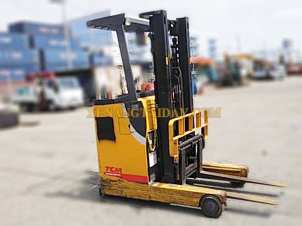 Xe nâng điện đứng lái TCM FRB15-8