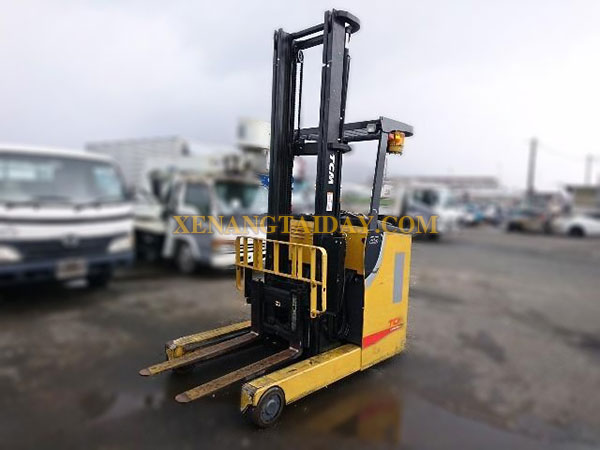 Xe nâng điện đứng lái TCM FRHB25