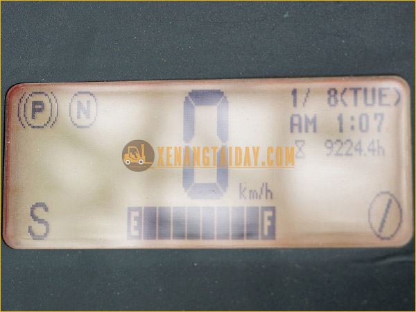 Xe nâng điện đứng lái TCM FRHB25-8
