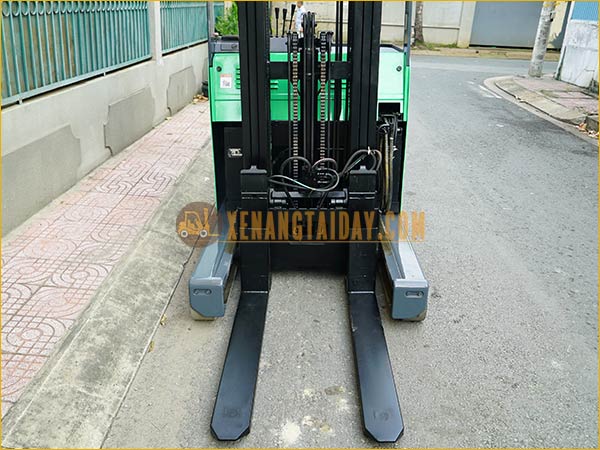 Xe nâng điện đứng lái TOYOTA 6FBR25