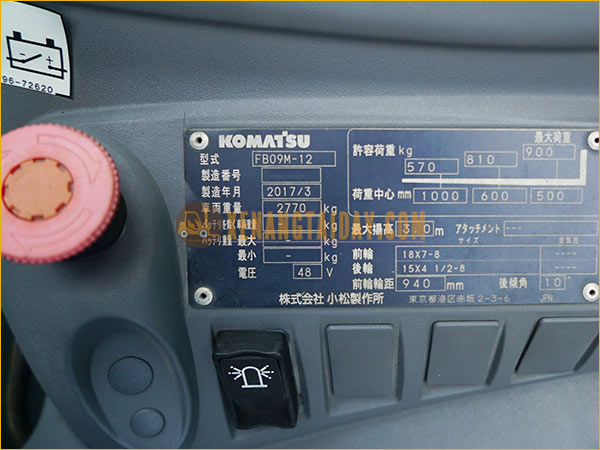 Xe nâng điện ngồi lái KOMATSU FB09M-12