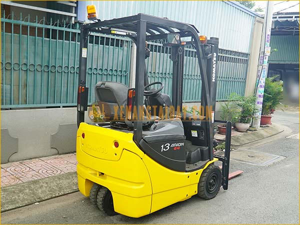 Xe nâng điện ngồi lái KOMATSU FB13M-12