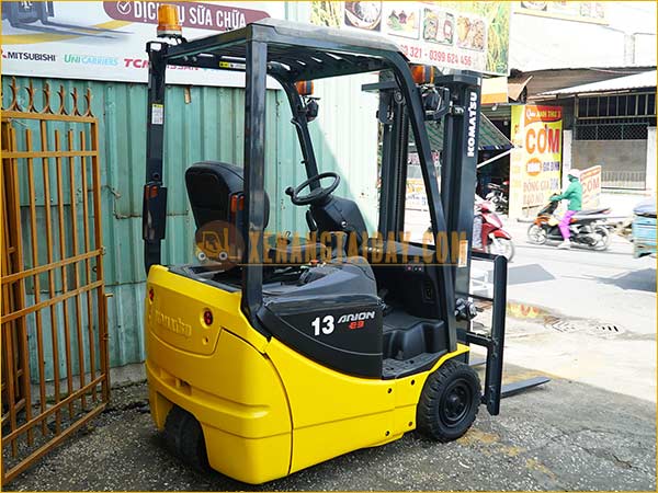 Xe nâng điện ngồi lái KOMATSU FB13M-12