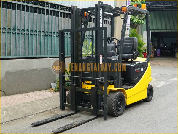 Xe nâng điện ngồi lái KOMATSU FB14-12