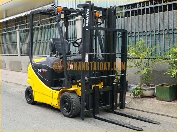 Xe nâng điện ngồi lái KOMATSU FB14-12