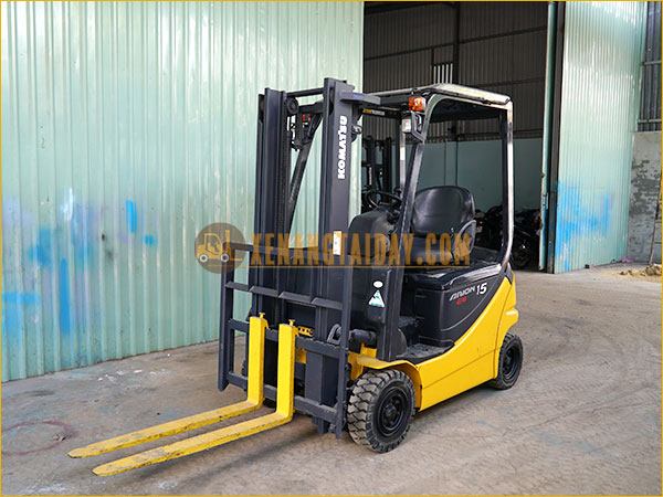 Xe nâng điện ngồi lái KOMATSU FB15-12