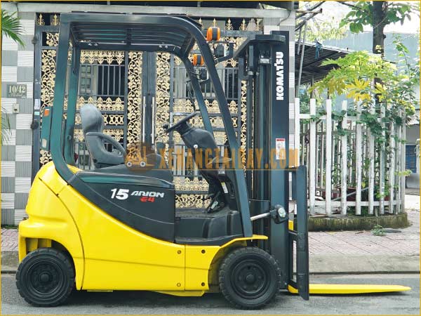 Xe nâng điện ngồi lái KOMATSU FB15-12