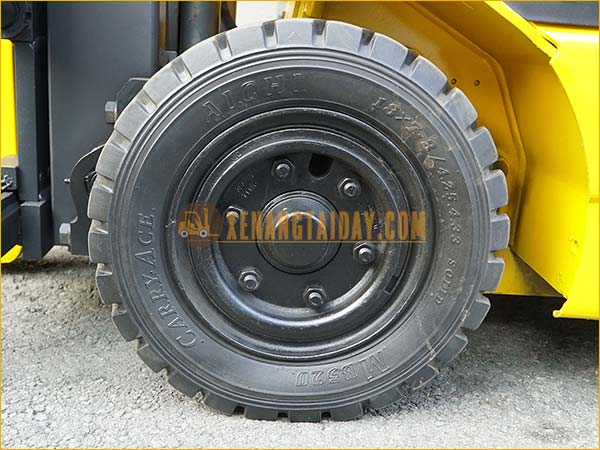 Xe nâng điện ngồi lái KOMATSU FB15-12