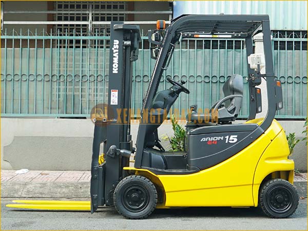 Xe nâng điện ngồi lái KOMATSU FB15-12